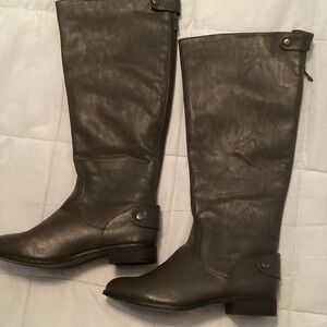 Stylish Knee-High Leather Boots
